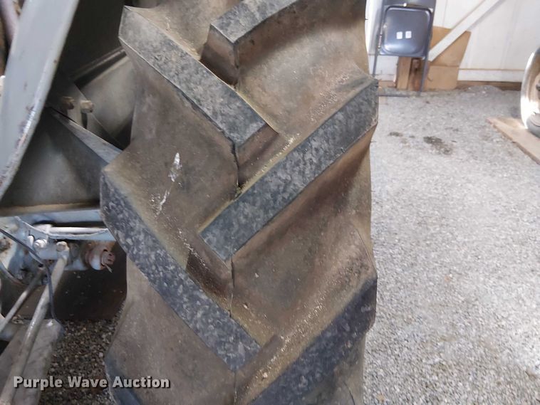 image for item EE5212 1950 Ferguson T020 tractor