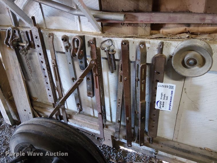 image for item EE5217 Tractor parts