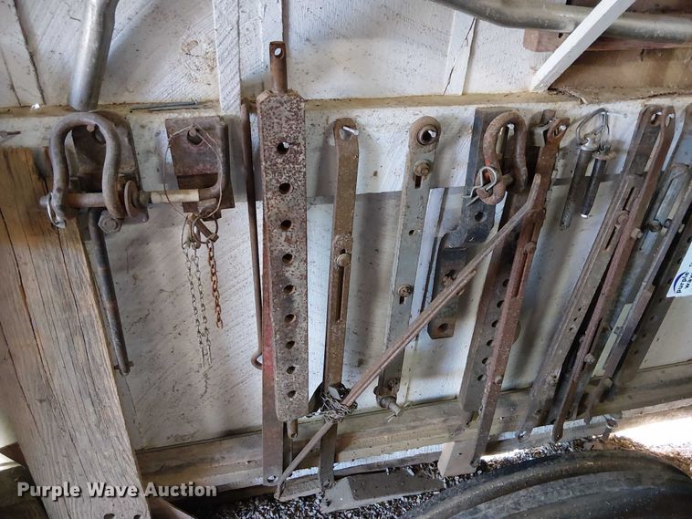 image for item EE5217 Tractor parts