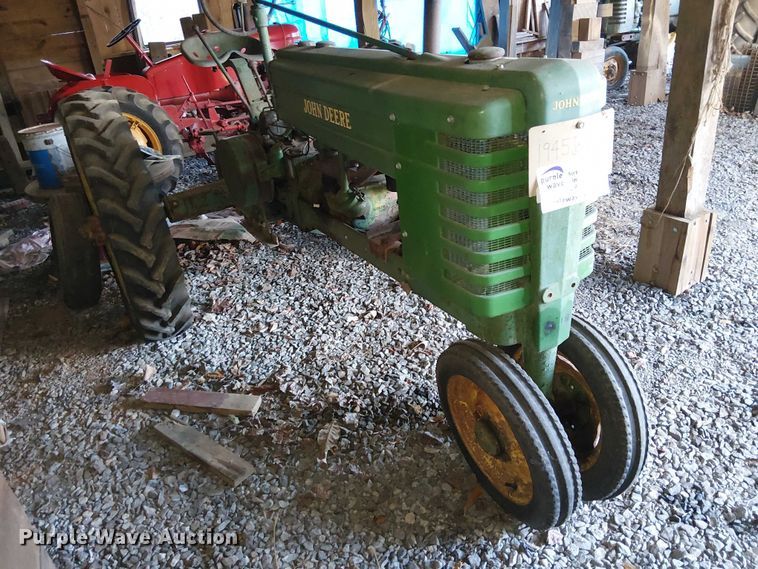 image for item EE7972 John Deere H tractor