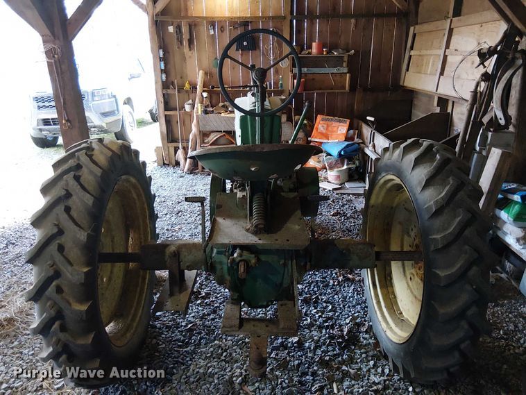 image for item EE7972 John Deere H tractor