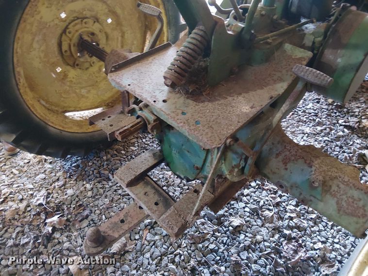 image for item EE7972 John Deere H tractor