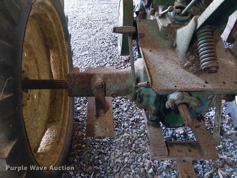 image for item EE7972 John Deere H tractor