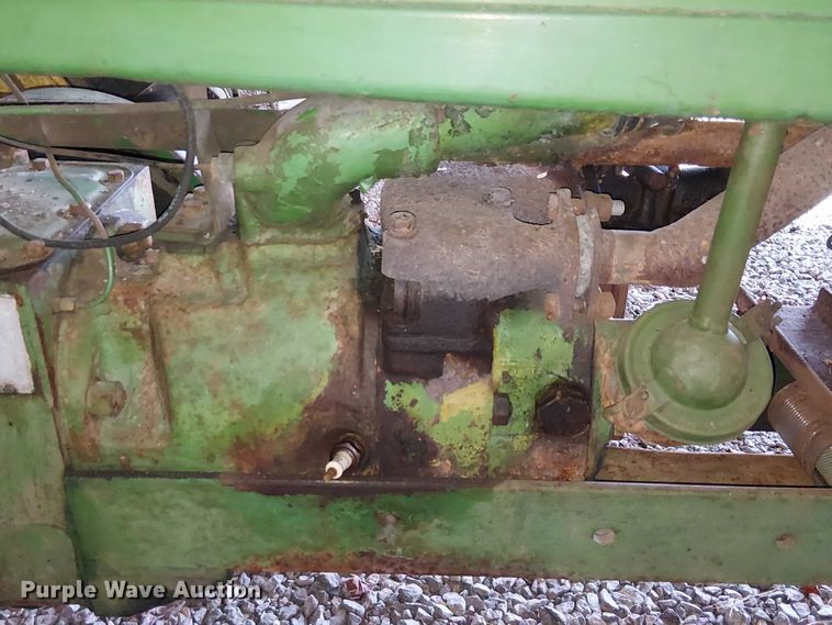 image for item EE7972 John Deere H tractor