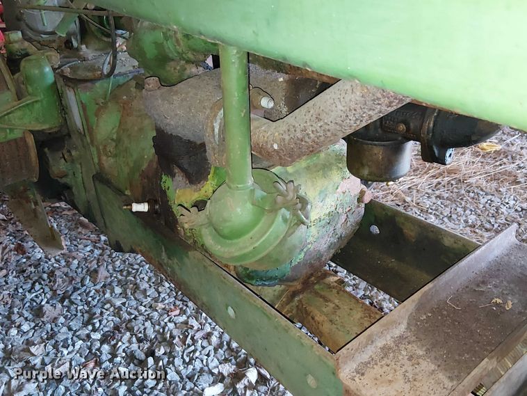 image for item EE7972 John Deere H tractor