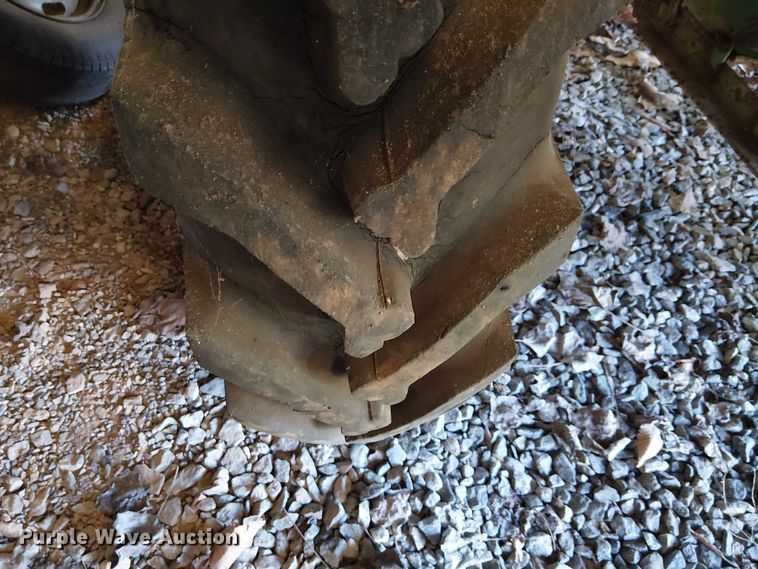 image for item EE7972 John Deere H tractor