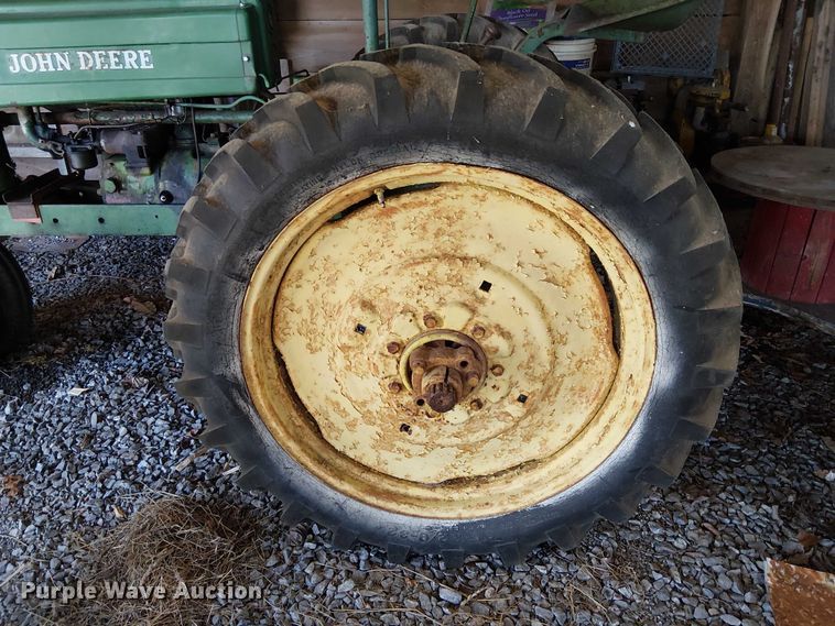 image for item EE7972 John Deere H tractor