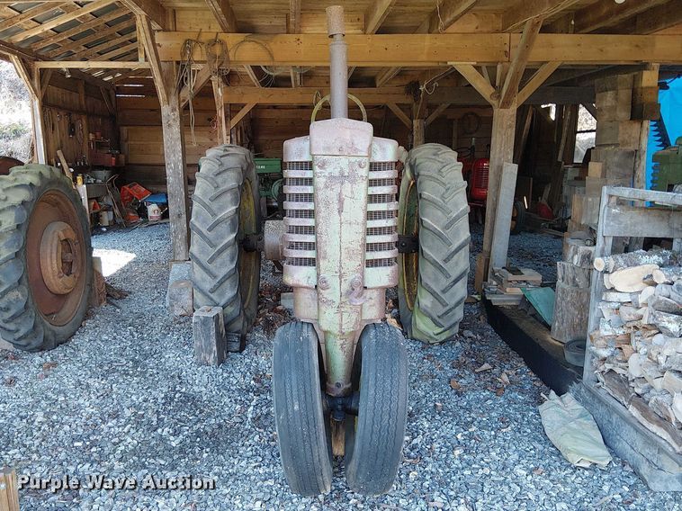 image for item EE7974 John Deere Model B tractor