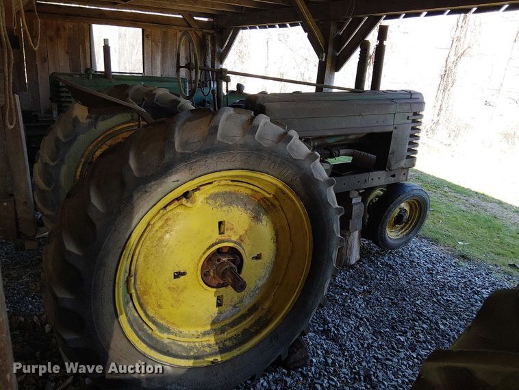 image for item EE7974 John Deere Model B tractor