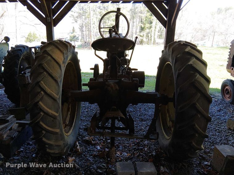 image for item EE7974 John Deere Model B tractor