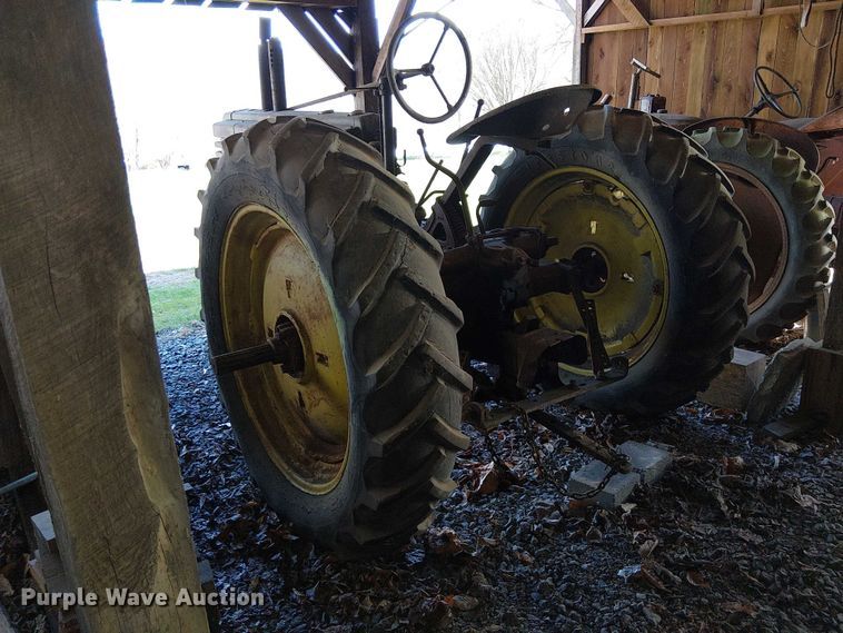 image for item EE7974 John Deere Model B tractor