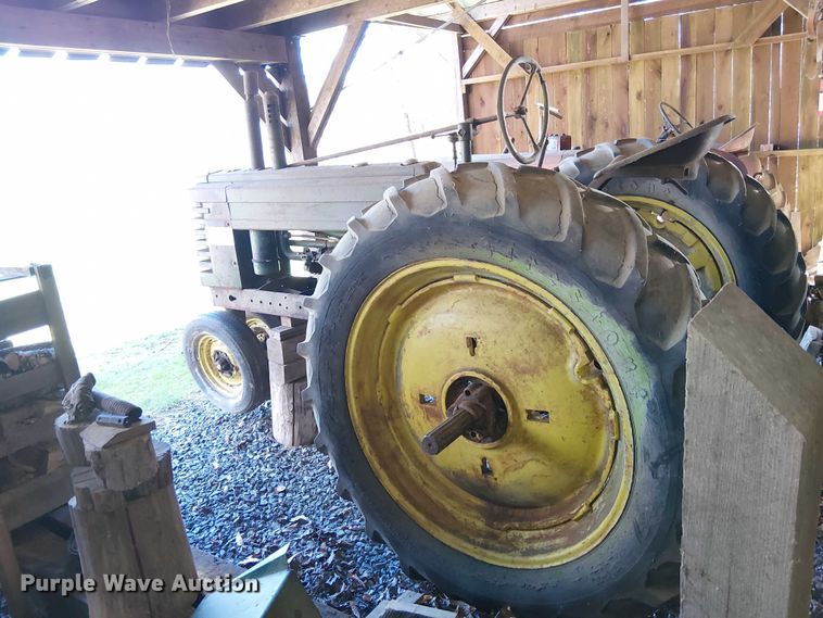 image for item EE7974 John Deere Model B tractor