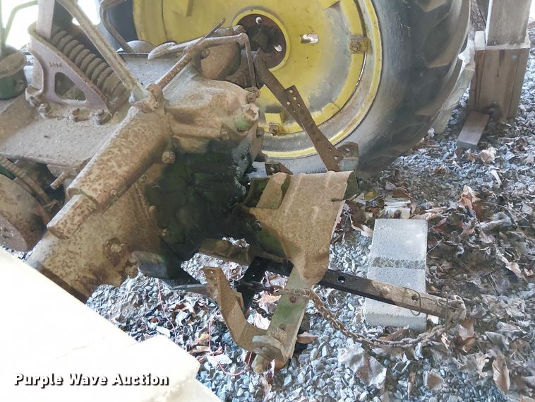 image for item EE7974 John Deere Model B tractor