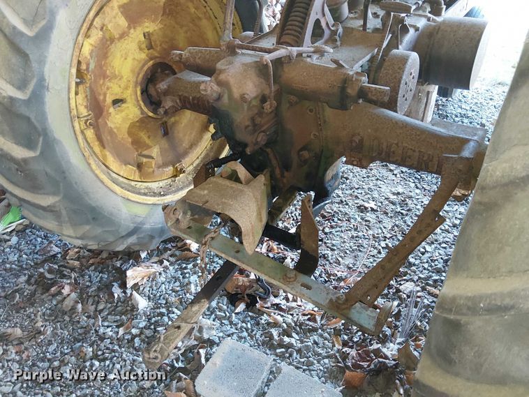 image for item EE7974 John Deere Model B tractor