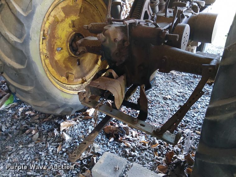 image for item EE7974 John Deere Model B tractor