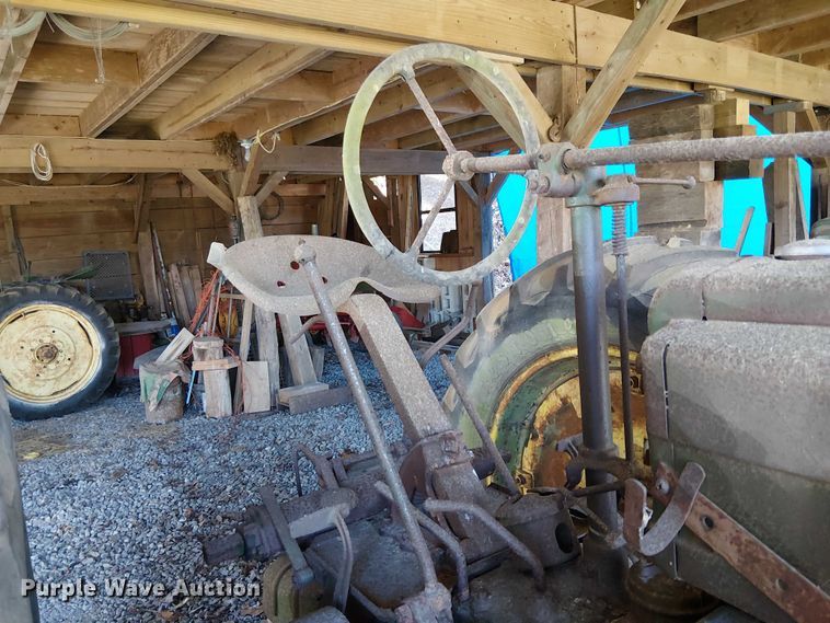 image for item EE7974 John Deere Model B tractor