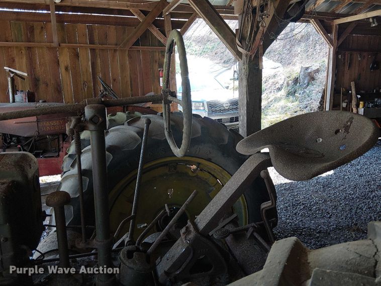 image for item EE7974 John Deere Model B tractor