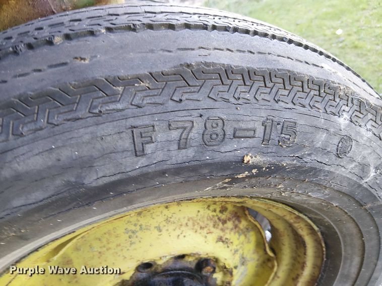 image for item EE7974 John Deere Model B tractor