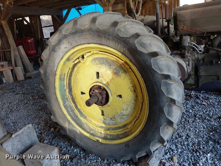 image for item EE7974 John Deere Model B tractor