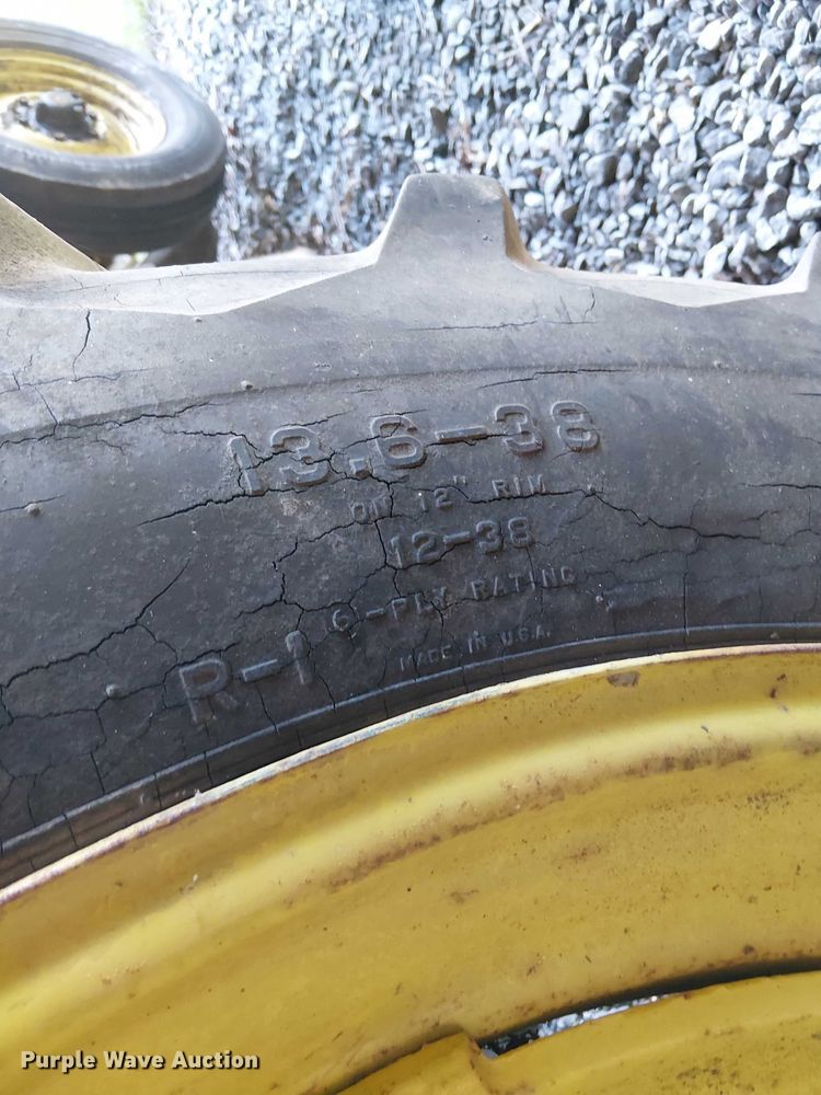 image for item EE7974 John Deere Model B tractor