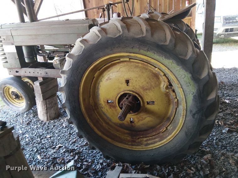 image for item EE7974 John Deere Model B tractor