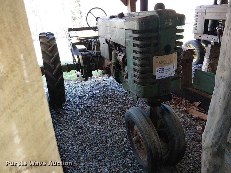 image for item EE7975 John Deere MT tractor