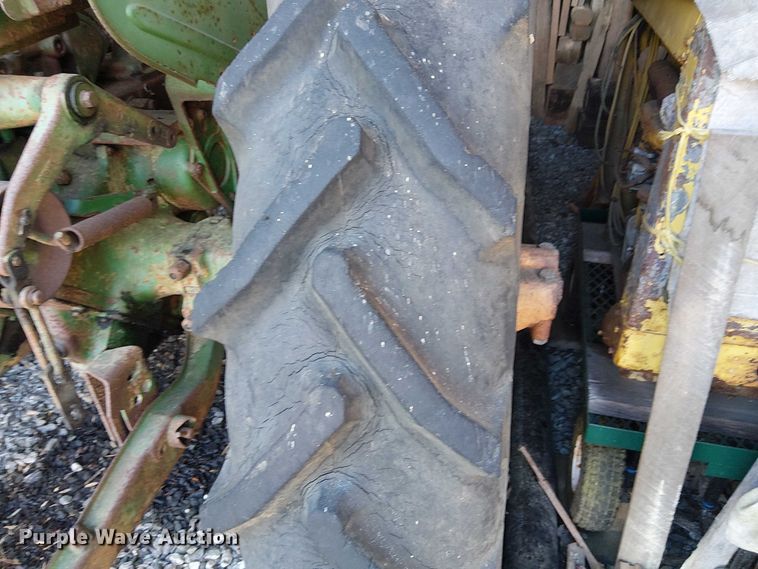 image for item EE7975 John Deere MT tractor