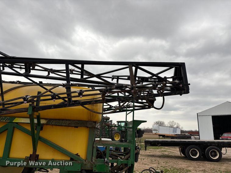 image for item EO4010 Redball 670 sprayer