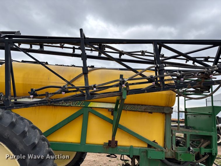 image for item EO4010 Redball 670 sprayer