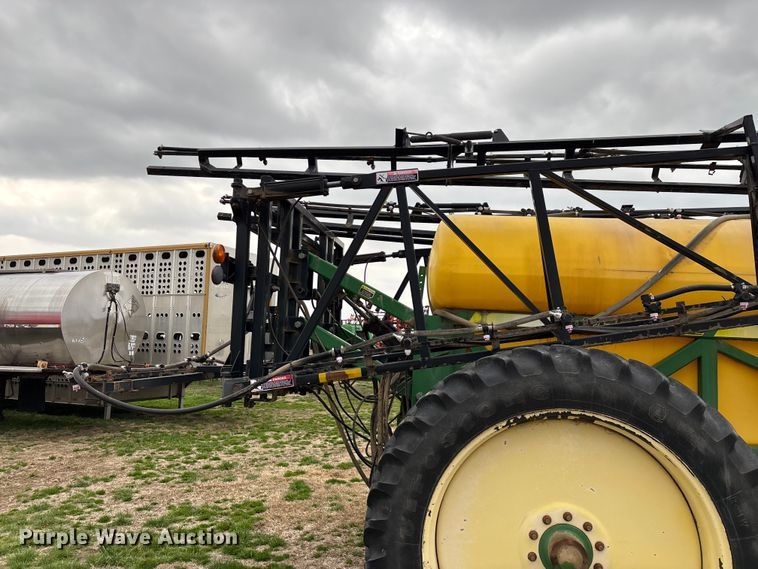 image for item EO4010 Redball 670 sprayer