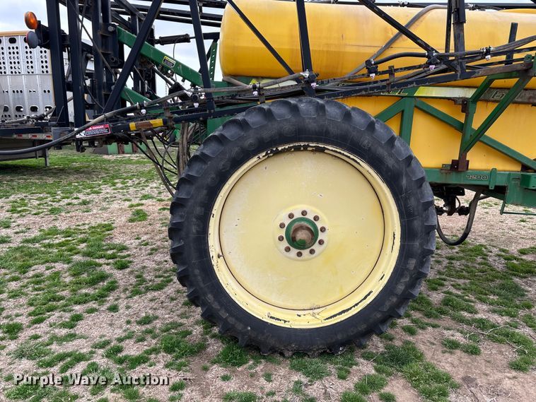 image for item EO4010 Redball 670 sprayer