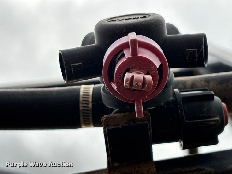 image for item EO4010 Redball 670 sprayer