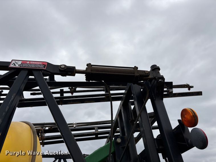 image for item EO4010 Redball 670 sprayer