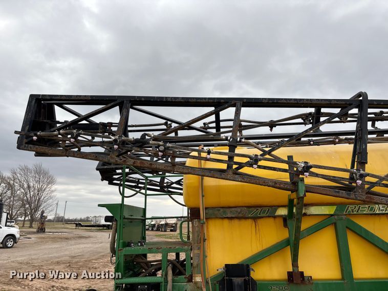 image for item EO4010 Redball 670 sprayer