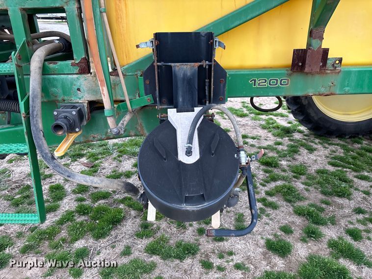 image for item EO4010 Redball 670 sprayer