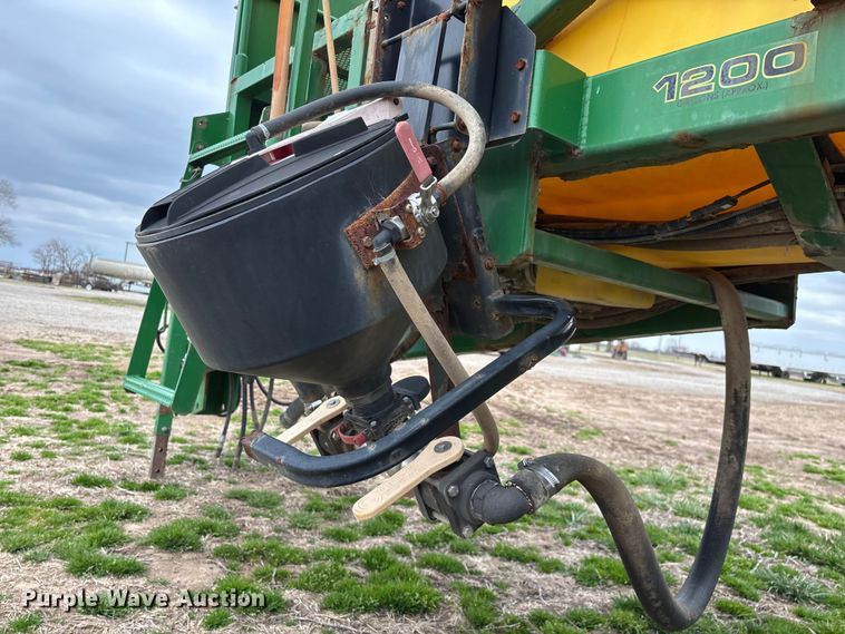 image for item EO4010 Redball 670 sprayer