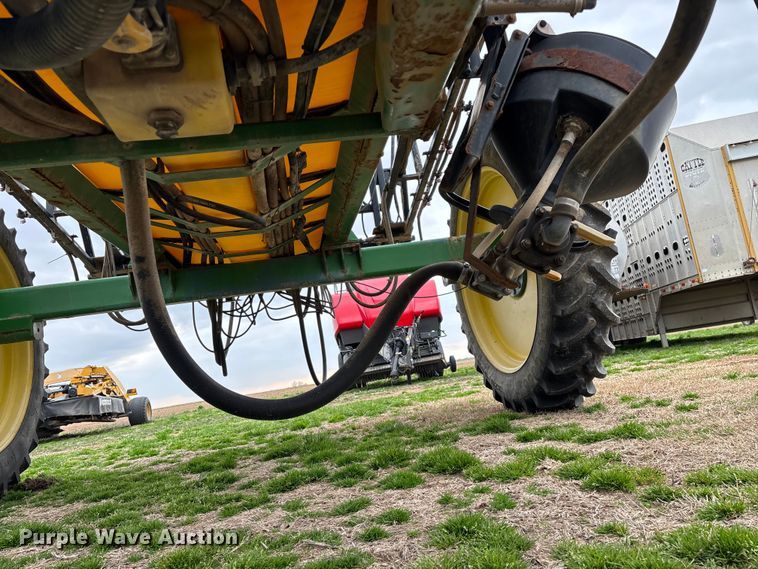 image for item EO4010 Redball 670 sprayer