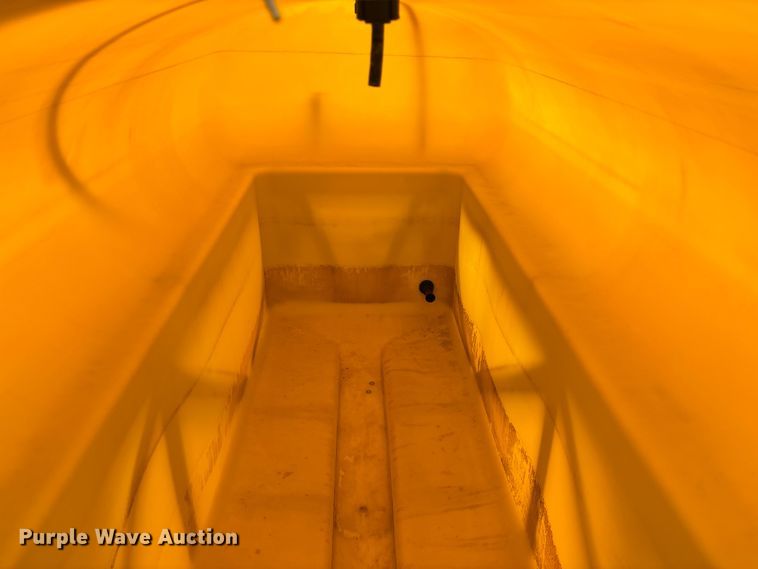 image for item EO4010 Redball 670 sprayer