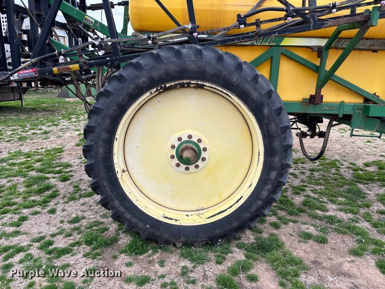 image for item EO4010 Redball 670 sprayer