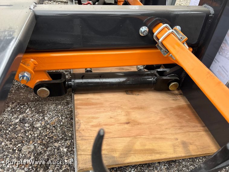 image for item EO4032 Arteer ACG-10 skid steer bale accumulator grapple