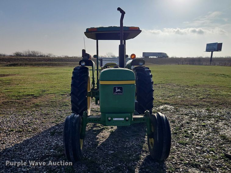 image for item EO7074 1977 John Deere 2640B tractor