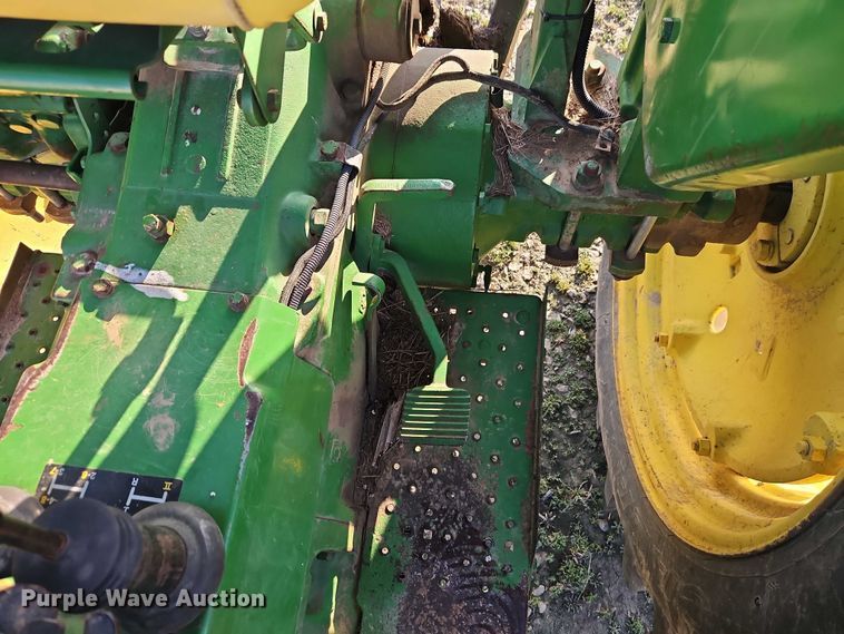 image for item EO7074 1977 John Deere 2640B tractor