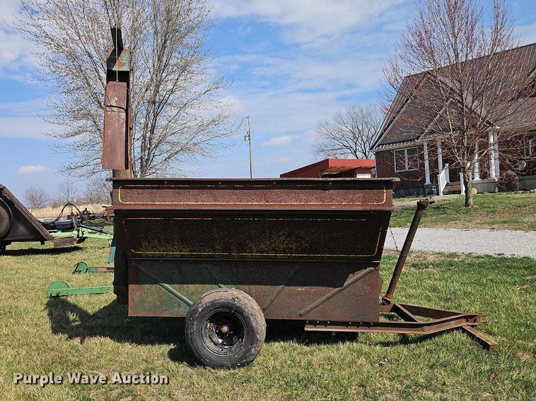 image for item EO7078 North American Mfg grain-O-vator grain cart