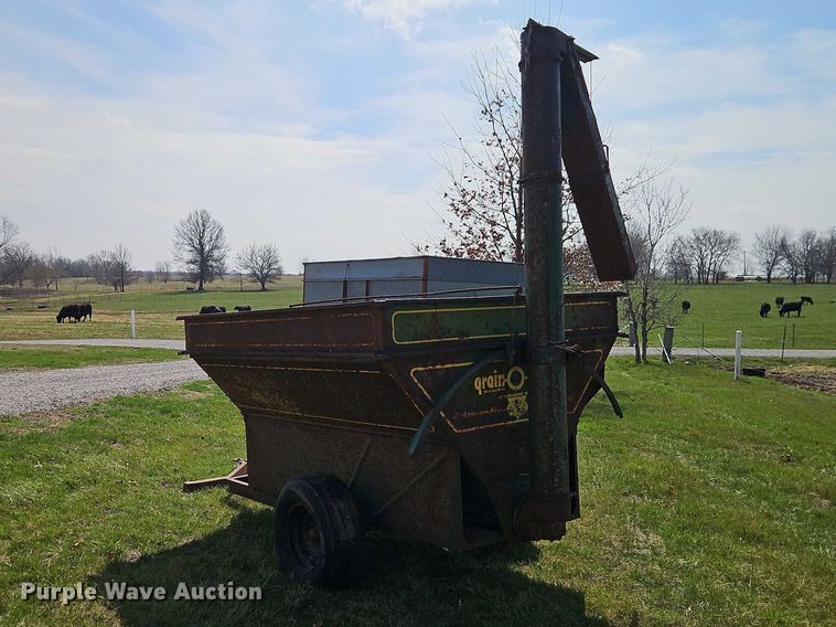 image for item EO7078 North American Mfg grain-O-vator grain cart