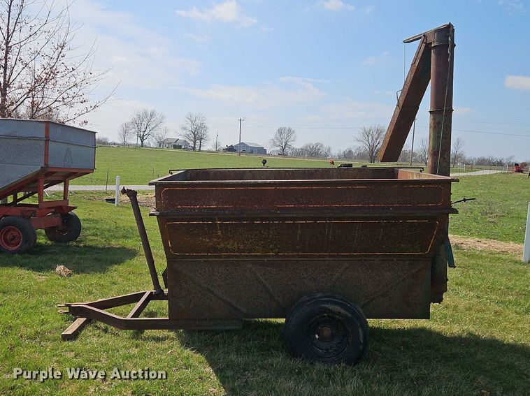 image for item EO7078 North American Mfg grain-O-vator grain cart