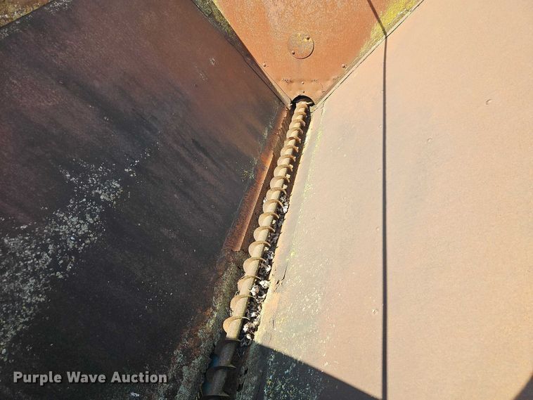 image for item EO7078 North American Mfg grain-O-vator grain cart