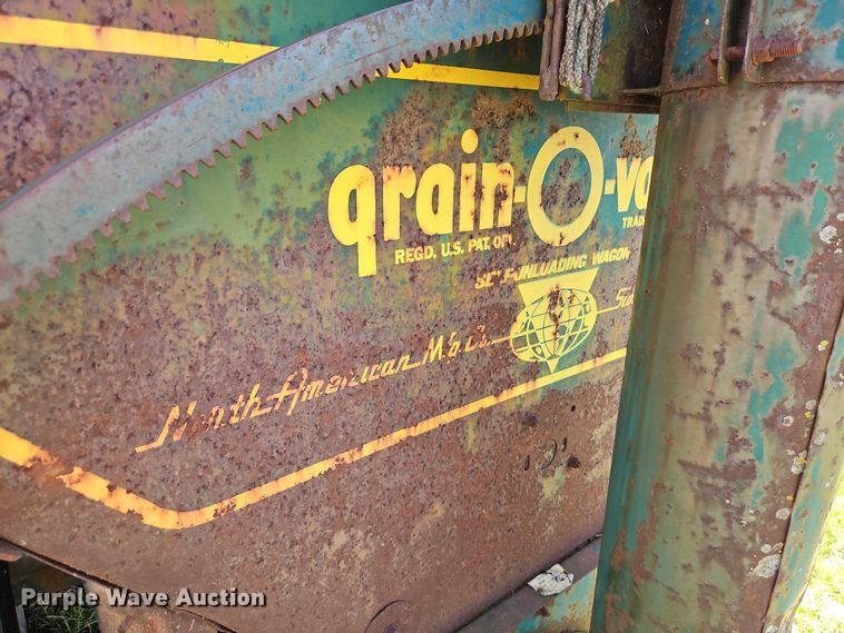 image for item EO7078 North American Mfg grain-O-vator grain cart