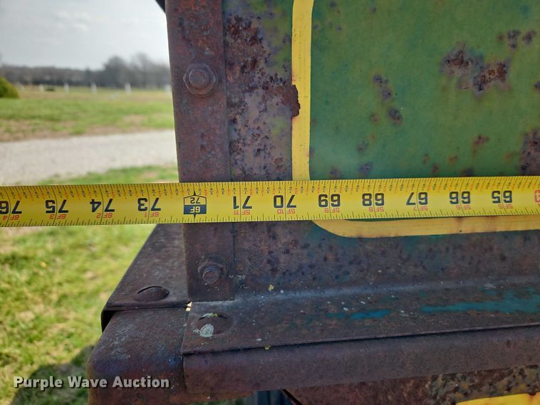 image for item EO7078 North American Mfg grain-O-vator grain cart