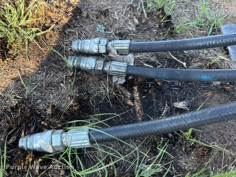 image for item ES5983 2021 John Deere C300 - 3.0M ROT MC swather / windrower