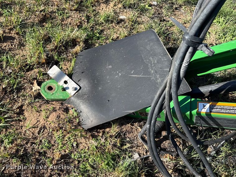 image for item ES5984 2023 John Deere V461R round baler